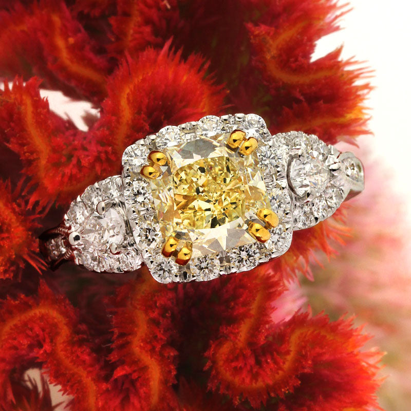2.92ct fancy light yellow radiant cut diamond engagement ring