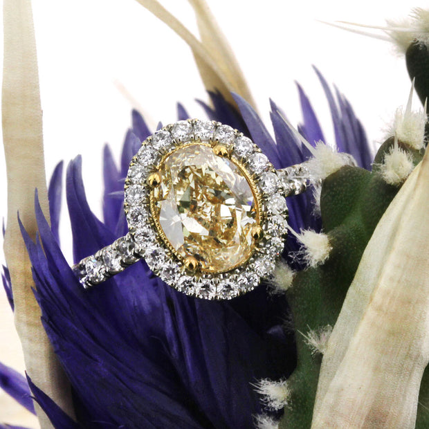 Turn Heads with Vintage-inspired Engagement Rings