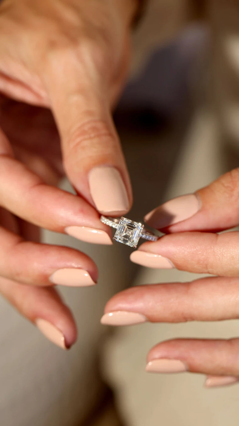 Let an experienced professional help you find the engagement ring style and type that can serve as a perfect symbol of your and your partner’s love.