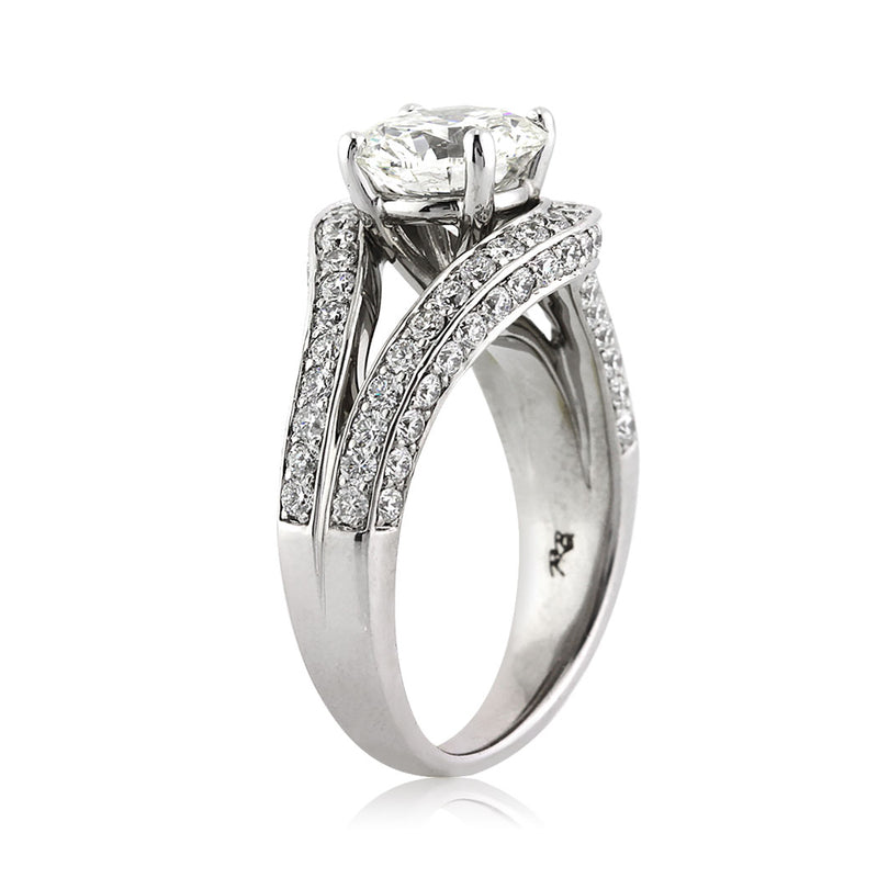 Find Your Halo Diamond Engagement Ring in Time for the Holidays