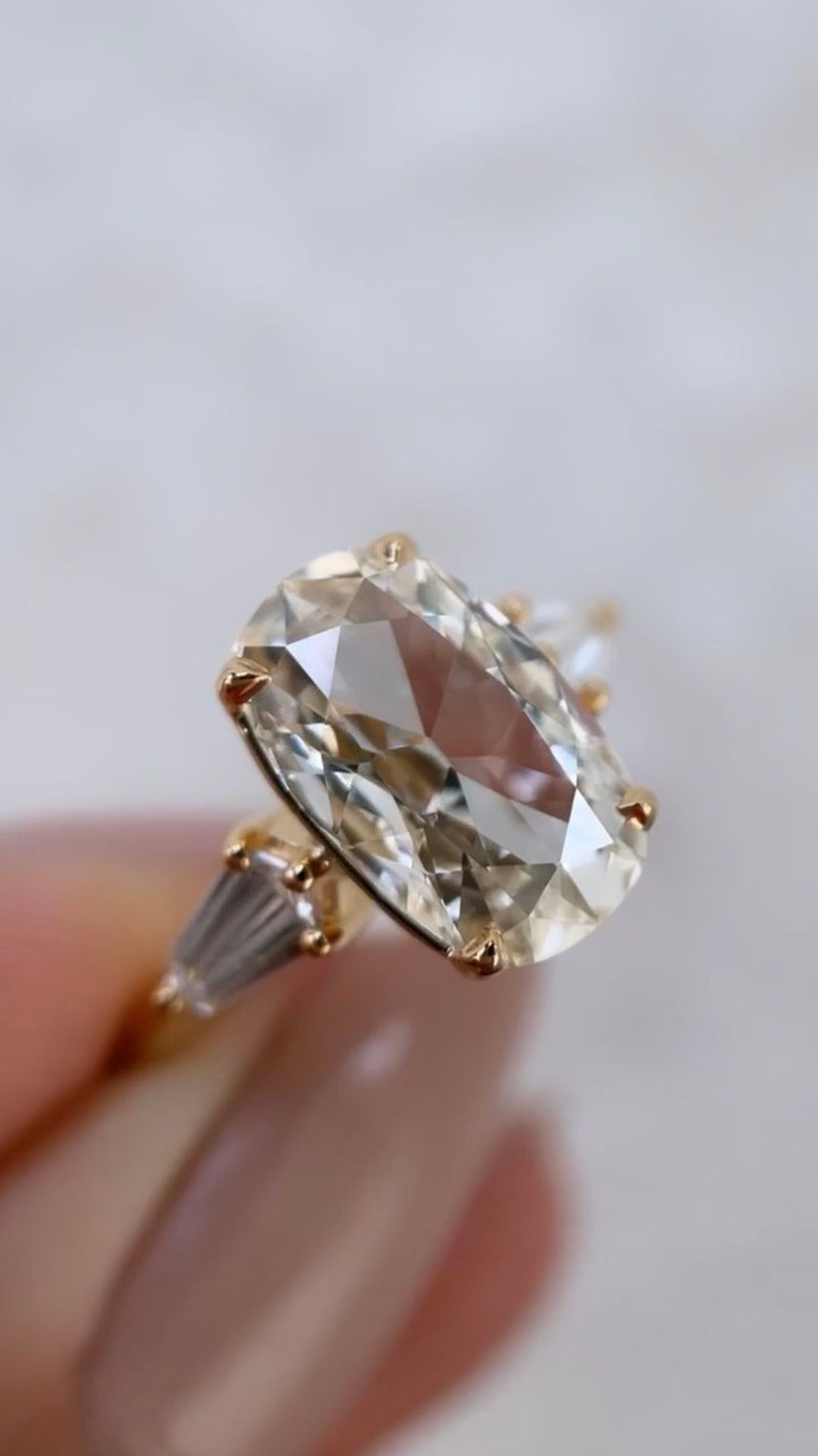 Old Mine Cut Engagement Rings are one of the biggest Engagement Ring trends for Fall 2025.