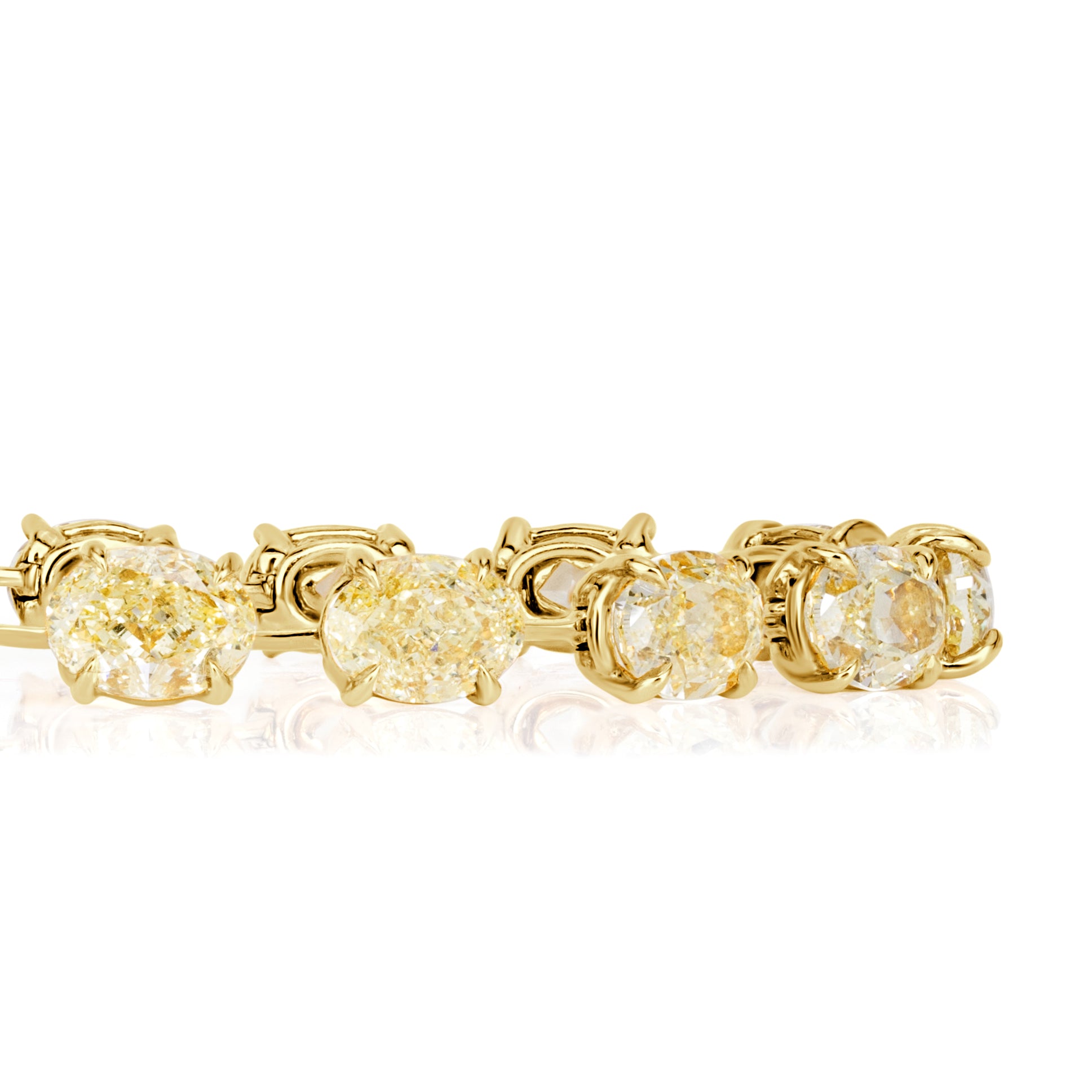 21.06ct Oval Cut Fancy Light Yellow Diamond Tennis Bracelet