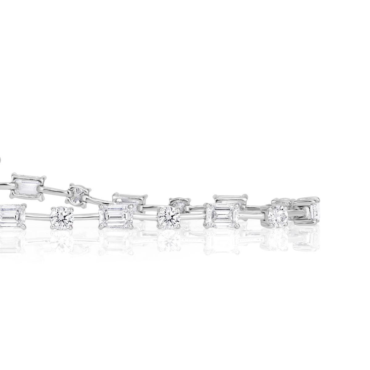 4.00ct Round Brilliant Cut and Emerald Cut Lab Grown Diamond Tennis Bracelet