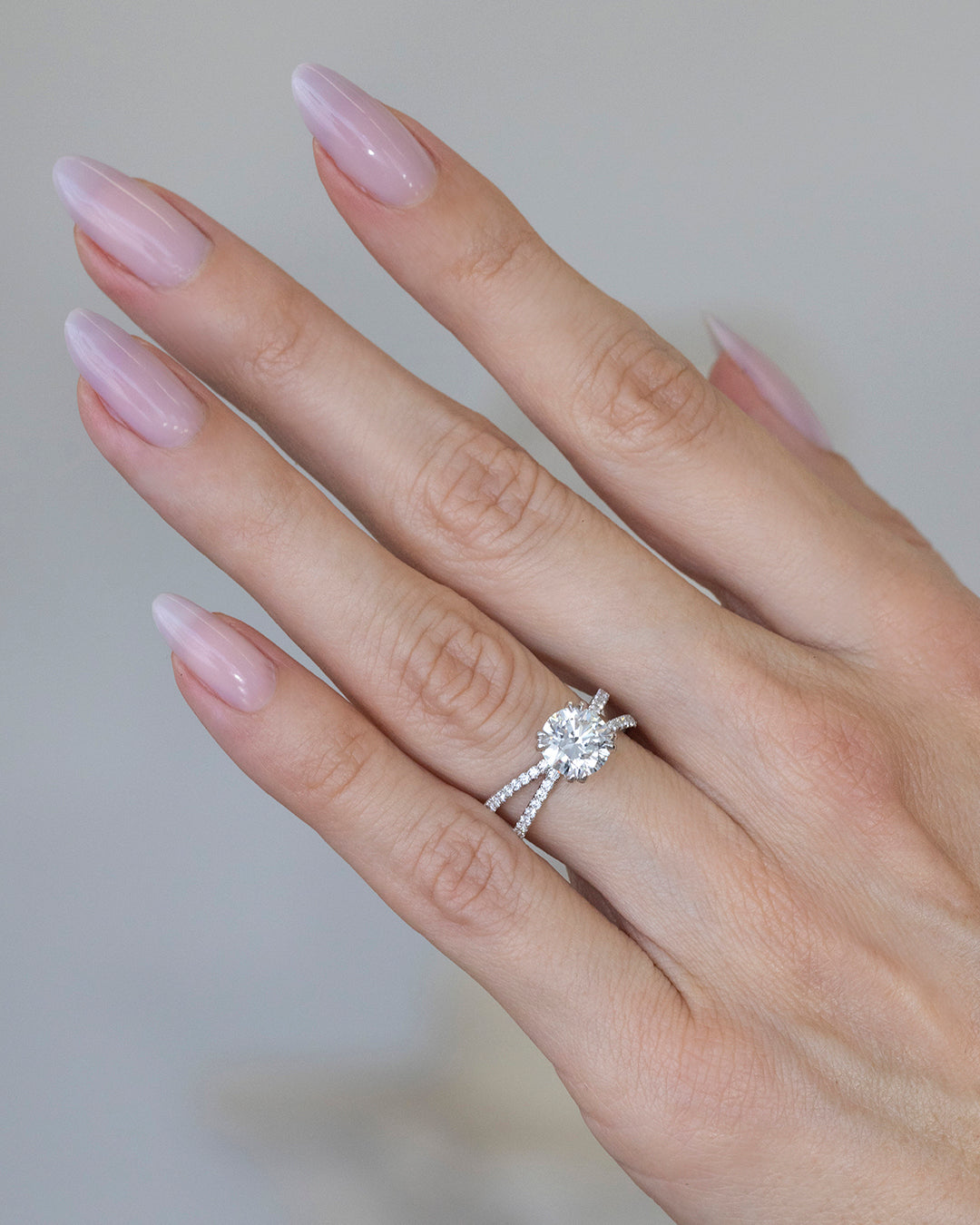 Round Brilliant Cut Diamond Engagement Ring – Mark Broumand