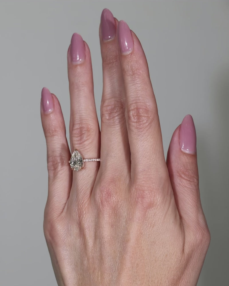 2.88ct Pear Shaped Diamond Engagement Ring