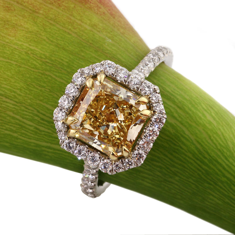 4.26ct Fancy Yellow Radiant Cut Diamond Engagement Ring