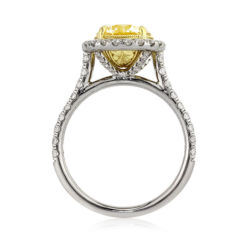 2.55ct Fancy Light Yellow Round Brilliant Cut Diamond Engagement Ring