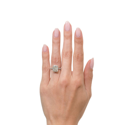 2.77ct Radiant Cut Diamond Engagement Ring