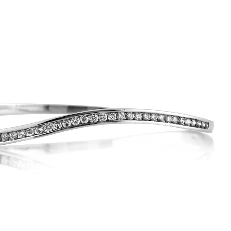 1.25ct Round Brilliant Cut Diamond Curved Bangle Bracelet
