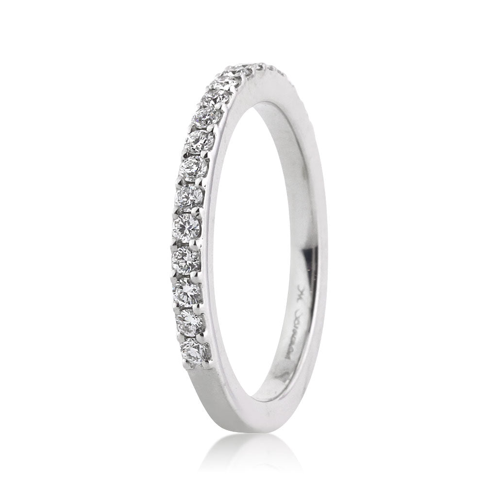 0.60ct Round Brilliant Cut Diamond Shared-Prong Wedding Band in Platinum