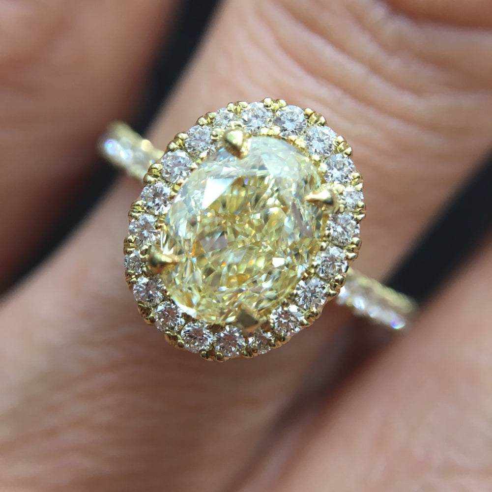 1.72ct Fancy Light Yellow Oval Cut Diamond Engagement Ring