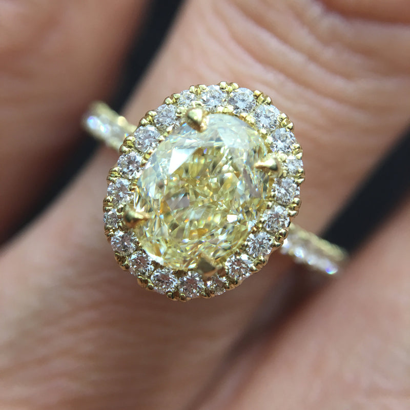 1.72ct Fancy Light Yellow Oval Cut Diamond Engagement Ring