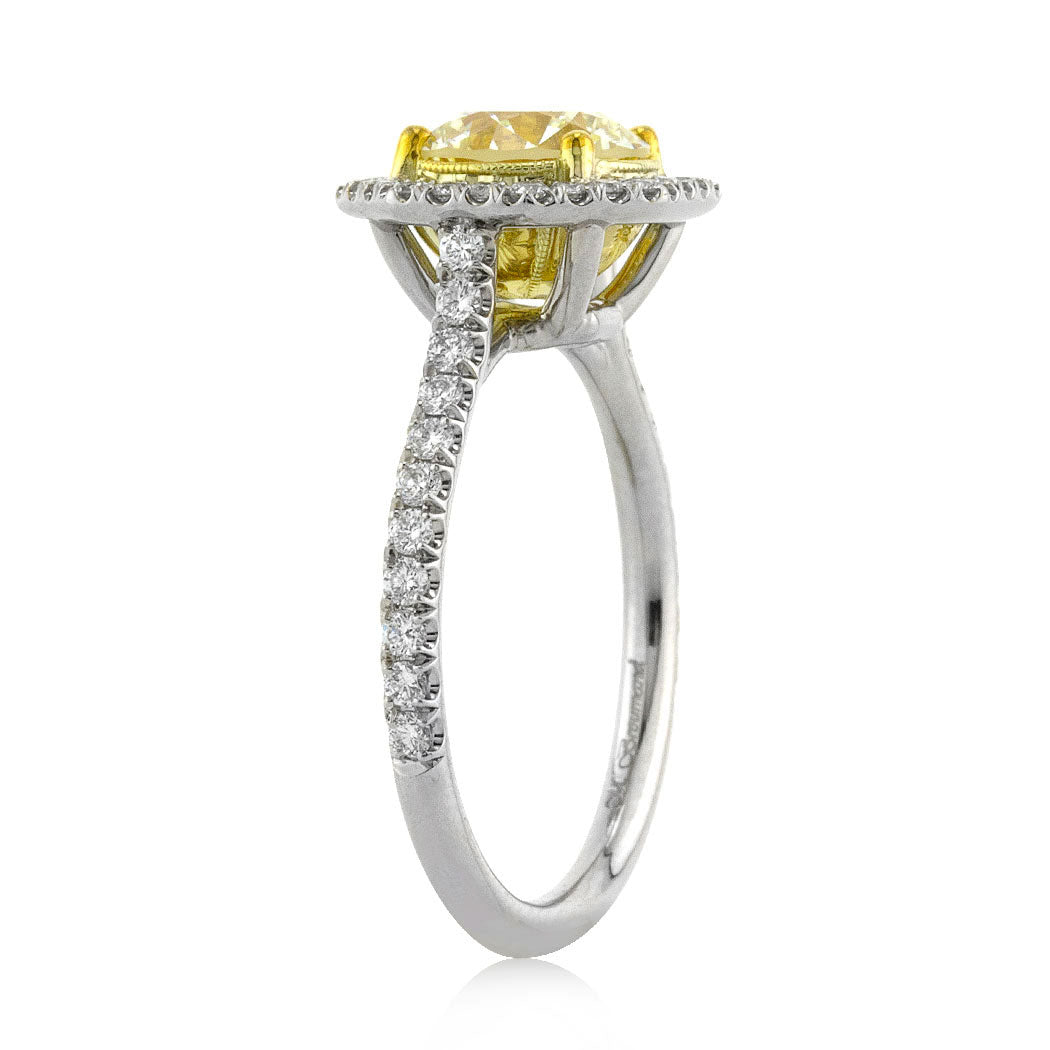 2.65ct Fancy Light Yellow Round Brilliant Cut Diamond Engagement Ring
