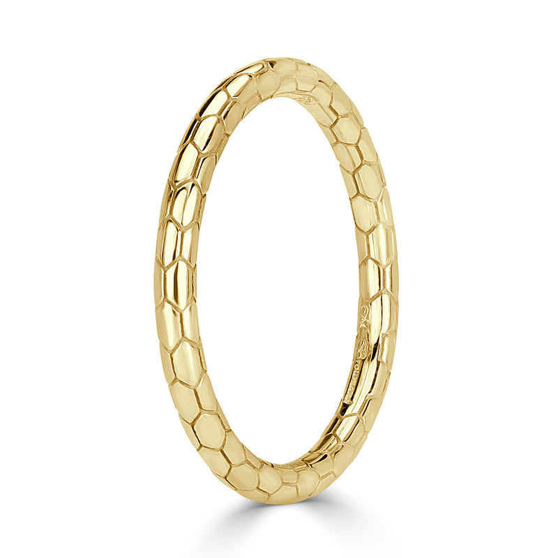 Scale Wedding Band in 18k Yellow Gold