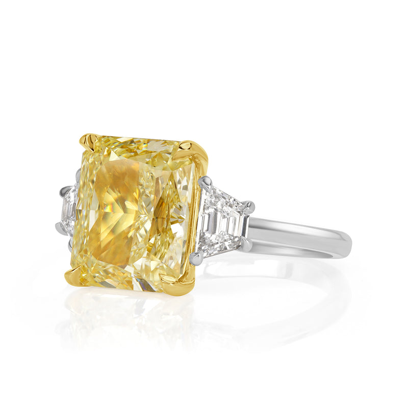 7.83ct Fancy Light Yellow Radiant Cut Diamond Engagement Ring
