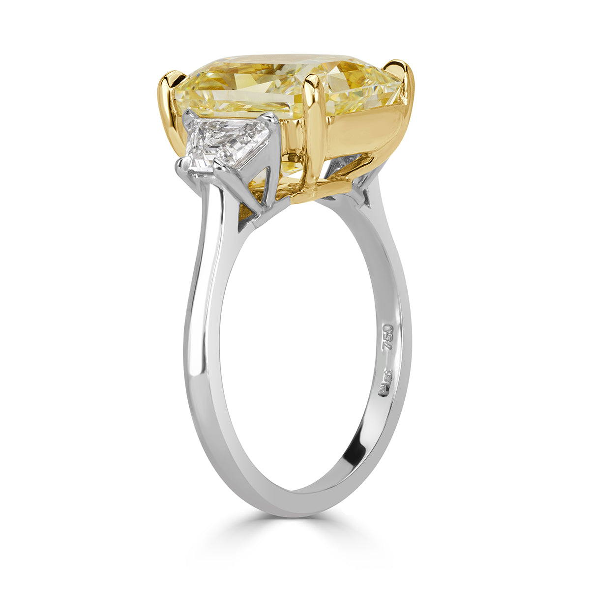 7.83ct Fancy Light Yellow Radiant Cut Diamond Engagement Ring