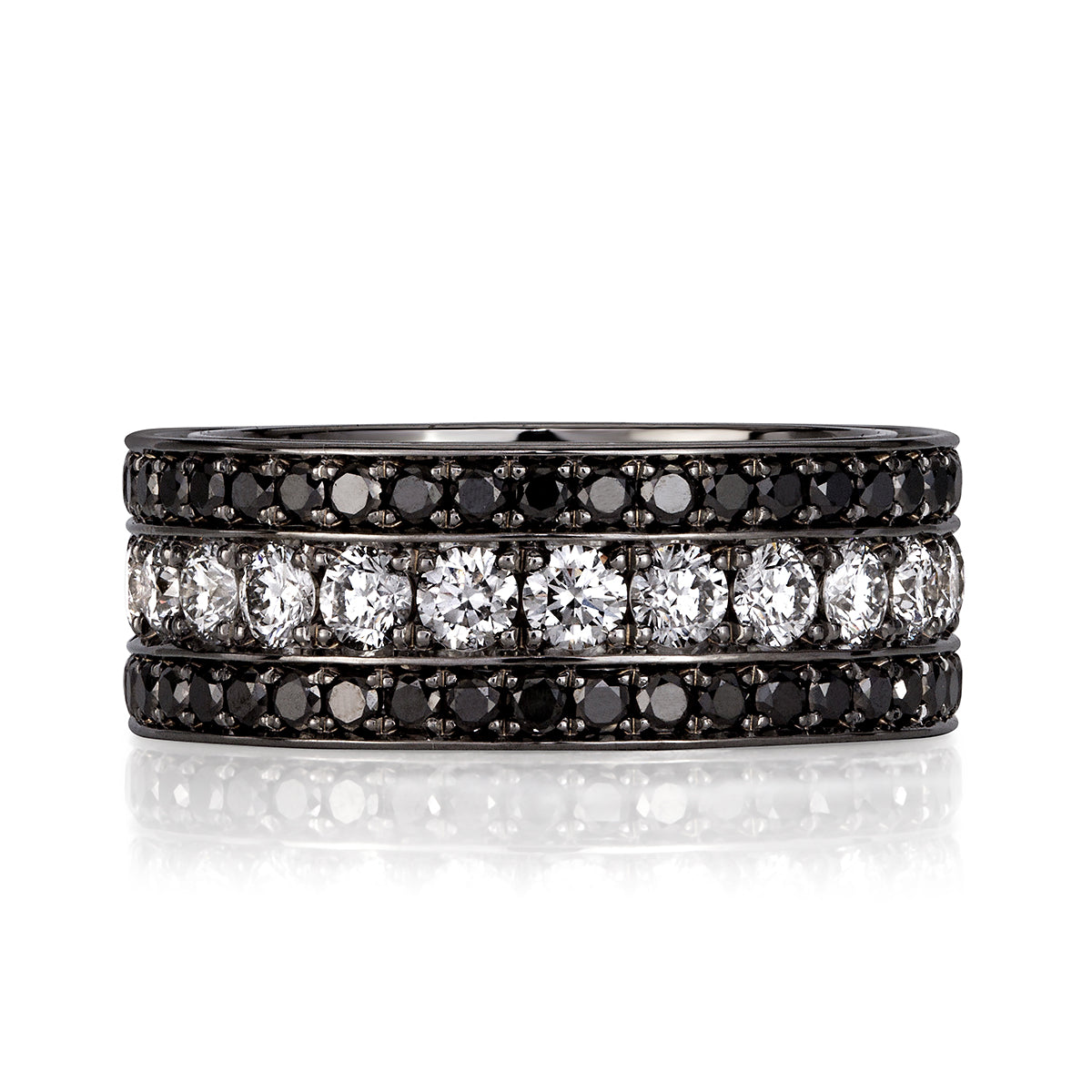 3.87ct Round Cut White and Black Diamond Men's Wedding Band in 18k Gold