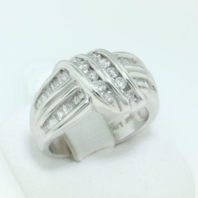 1.15ct Round Cut Diamond Ring